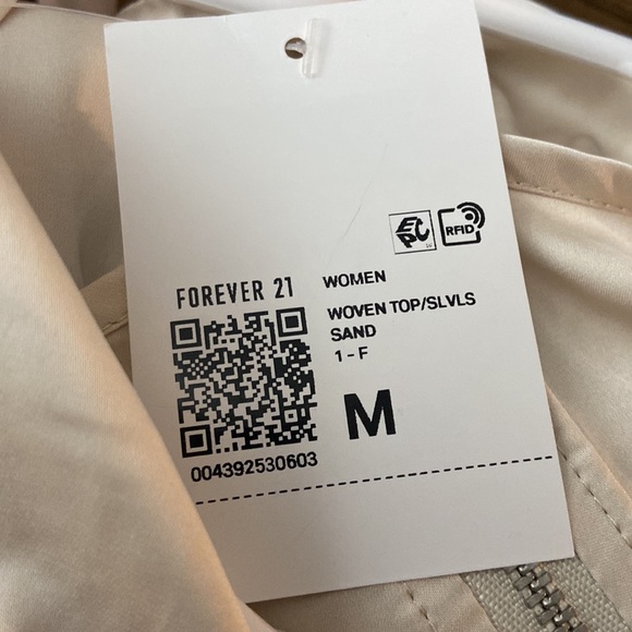 Forever, 21 top medium cropped sand, zipper in back tie in front - Picture 6 of 6